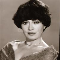 cca 1970 Szemes Mari színésznőről készült 5 db szabadon felhasználható vintage negatív, 6x7 cm