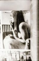 cca 1970 Akt reprók különféle forrásokról, tekercs negatívon, 24x36 mm