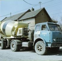 1972 Az ÉPFU vállalat speciális teherautói, 8 db szabadon felhasználható vintage negatív, 6x7 cm