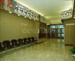 1984 Budapest, Mátra mozi belső felvételei, 11 db szabadon felhasználható negatív, 6x7 cm