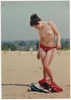 cca 1974 Színes villantások, 2 db finoman erotikus fénykép, korabeli negatívokról készült mai nagyítások, 25x18 cm / 2 erotic photos, 25x18 cm