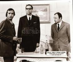 ,,Nincs szebb a rossz időnél" című film állóképei, 30 db negatív, ezekről készültek a mozik elő...