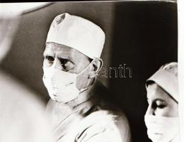 ,,Kardiogram" című film állóképei, 29 db negatív, ezekről készültek a mozik előcsarnokában kiál...