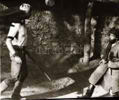 ,,Az ember kincse - találkozás a régi mecsetnél" című film állóképei, 21 db negatív, ezekről ké...