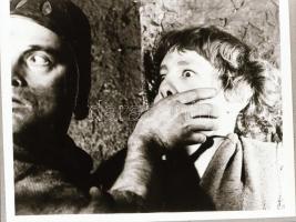 ,,A hóhér testvére" című film állóképei, 20 db negatív, ezekről készültek a mozik előcsarnokába...