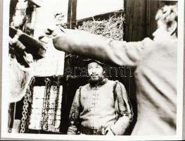 ,,A hóhér testvére" című film állóképei, 20 db negatív, ezekről készültek a mozik előcsarnokába...