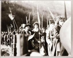 ,,A hóhér testvére" című film állóképei, 20 db negatív, ezekről készültek a mozik előcsarnokába...