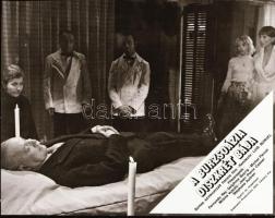 ,, A burzsoázia diszkrét bája" című francia film állóképei, 24 db negatív, ezekről készültek a ...