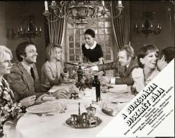 ,, A burzsoázia diszkrét bája" című francia film állóképei, 24 db negatív, ezekről készültek a ...