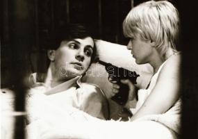 ,,Hogyan felejtsük el életünk legnagyobb szerelmét?" című magyar film állóképei, 25 db negatív,...