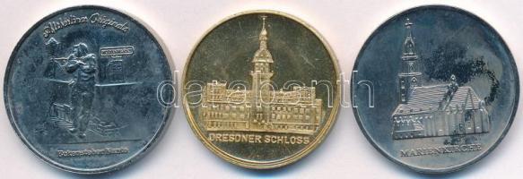 NDK 1983A "Eckensteher Nante" fém emlékérem (32mm) + 1989. "Drezdai kastély" fém emlékérem (30mm) + DN "Berlin az NDK fővárosa / Marienkirche" fém emlékérem (32mm)  T:2 GDR 1983A "Eckensteher Nante" metal commemorative (32mm) + 1989. "Dresdner Schloss" metal commemorative medallion (30mm) + ND "Berlin capital of the GDR / Marienkirche" metal commemorative medallion (32mm) C:XF