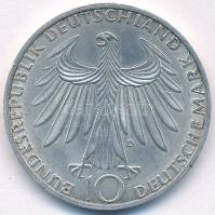 NSZK 1972D 10M Ag "Müncheni Olimpia" T:2 kis patina 
FRG 1972D 10 Mark Ag "Münich Ol...