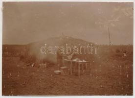 1915 Die Hochkunst im Felde Osztrák-magyar tábori konyha a Szerbia elleni hadjárat idején Asanjánál, hátoldalán feliratozva / Austro-Hungarian army kitchen during the Serbian campaign of World War I 8×11 cm