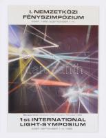 1996 I. Nemzetközi Fényszimpózium plakátja és kiállítási meghívója, a plakát hátulján a kiállításon ...