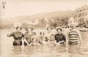 Abbazia-Fiume-Lovrana-Cirkvenica, bathing people, Photo-Manufaktur E. Jelussich, group photo