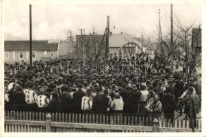 Kőrösmező, Jasina; Utcarészlet, vashíd, ruszin népviselet / street, iron bridge, folklore
