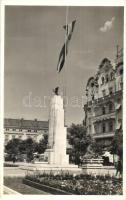 Nagyvárad, Oradea; Országzászló, Hunnia Nagyszálloda / Hungarian flag, grand hotel