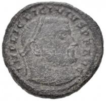 Római Birodalom / Siscia / I. Licinius 315-316. AE Follis (3,95g) T:2,2- Roman Empire / Siscia / Licinius I 315-316. AE Follis IMP LIC LICINIVS P F AVG / IOVI CON-SERVATORI - Epsilon - .SIS. (3,95g) C:XF,VF RIC VII 17.