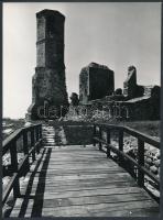 A kisnánai vár, jelzetlen fotó, 23x17 cm