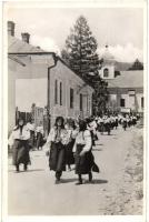 Rahó, Rakhiv; Budapest üdülő és Turistaszálló, magyar-orosz népviselet, templom / folklore, church