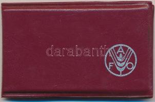 1983. "FAO" sor 20f, 5Ft, 10Ft eredeti plasztikcsomagolásban, tanúsítvánnyal, sérült tok T...