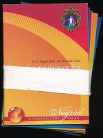 Nógrád, a varázslatos világ 1-6. (különböző szerzők) Nógrád megye történeti jelképei, Nógrád a közügyért, Az 1705-ös szécsényi országgyűlés, Rajeczky Benjamin, Nógrádi olimpikonok, Pillanatképek a Losonci Kaszinó és Vigadó életéből. Kiadja Nógrád Megye Önkormányzata. 15×11 cm