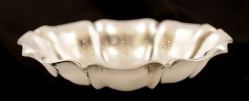 Ezüst(Ag) ovális hullámos peremű tálka, jelzett, 8,2x7 cm, nettó: 28,3 g