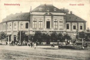 Hódmezővásárhely, Központi szálloda, Kun Miksa üzlete, építkezés a szökőkútnál, kiadja Posztos Pál