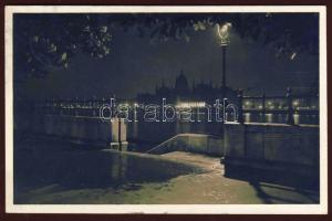 Budapest, A kivilágított Országház (1941)