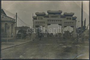 cca 1920 Peking, déli kapu. Hátoldalon feliratozva, AB pecséttel ellátva, / Beijing, Southern Gates photo, 11×16 cm
