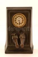 cca 1910 Bronz asztali óra lovas domborművel, működő Junhghans szerekezettel, szép állapotban / Bronze table clock with horse motives 12x22 cm