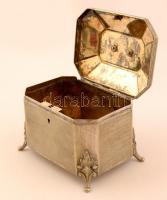 Díszes alpakka cukordoboz zárható, de kulcs nélkül.  15x11x13 cm