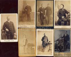 Férfiak 7 db keményhátú fotó az 1800-as évekből