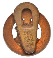 ~1900. "Pécsi Athlétikai Club 1886" zománcozott fém gomblyukjelvény, hátoldalán "MORZ...