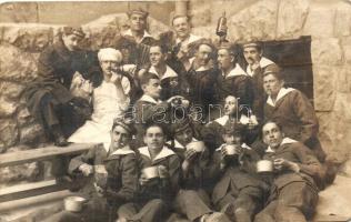 Magyar Királyi Folyamőrség - 3 db RÉGI csoportkép képeslap, vegyes minőségben / Hungarian stream guard - 3 pre-1945 group photo postcards, mixed quality