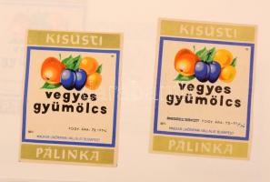 Nagy magyar pálinkacímke-gyűjtemény, felragasztva, mappába rendezve, mind különböző, cca 600 db / Co...