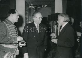 1971 Kodály Zoltán az Operaházban, Háry Jánossal, feliratozott vintage fotó, 17,5x24 cm