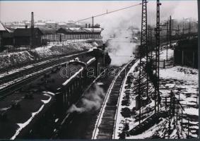 cca 1938 Budapest, fotók az egyik pályaudvar bevezető (kivezető) szakaszáról, 5 db korabeli vintage ...