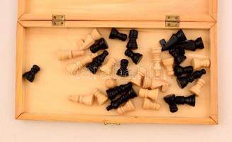 Fa sakk készlet, cca 29x29cm