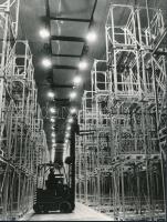 cca 1969 és 1979 Székesfehérvári hűtőház kívül-belül, 2 db vintage fotó, 23,5x17,5 cm és 20,5x26,5 cm