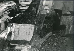 cca 1980 Padragkúti frontfejtés a Közép-dunántúli Szénbányák Vállalatnál, vintage fotó, 16x23,5 cm