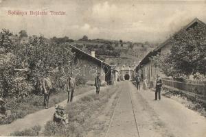 Torda, Turda; sóbánya bejárata / entry to the salt mine