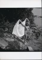 cca 1985 Tavaszköszöntő, finoman erotikus fénykép, korabeli vintage negatívról készült mai nagyítás, 18x25 cm / erotic photo, 18x25 cm