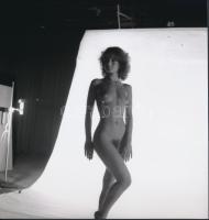 cca 1979 Próba felvételen előlről, hátulról, 2 db finoman erotikus fénykép, korabeli vintage negatívokról készült mai nagyítások, 17,5x17 cm / 2 erotic photos, 17,5x17 cm