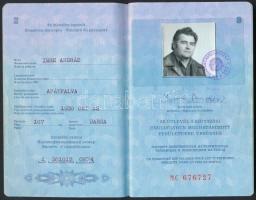 1986 "Keretes" útlevél, Magyar Népköztársaság által kiállítva, pp.:64, 14x9cm