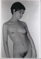 cca 1975 Mit vegyek fel? Finoman erotikus fénykép, korabeli vintage negatívról készült mai nagyítás, 25x18 cm / erotic photo, 25x18 cm