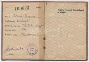 1952 Magyar-Szovjet tagsági igazolvány sok bélyeggel, 10x7cm