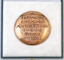 1988. A finn-magyar gyógyszálló alapkőletételének emlékére - Budapest Br emlékplakett dísztokban (79mm) T:2