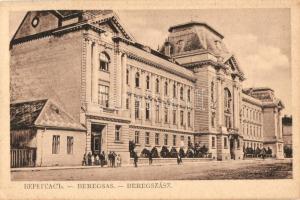 Beregszász, Berehove; Werbőczy tér, törvényszék / square, courthouse (EK)