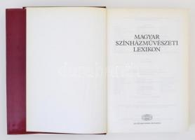 Magyar Színházművészeti Lexikon. Szerk.: Székely György. Budapest, 1994, Akadémiai Kiadó. Kiadói egé...